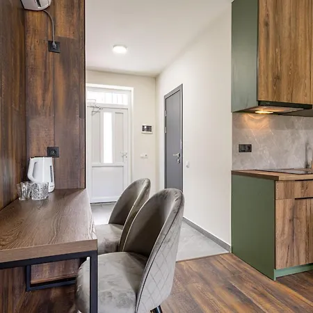 Garda - Breakfast Included In The Price Restaurant Free Parking Mountain View Kitchen In The Apartment Separate Entrance Apartmán Bukoveľ