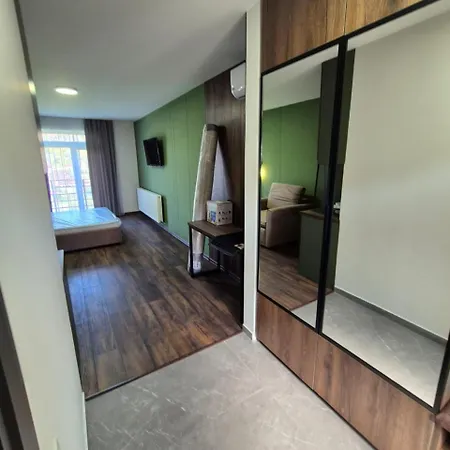 Garda - Breakfast Included In The Price Restaurant Free Parking Mountain View Kitchen In The Apartment Separate Entrance *